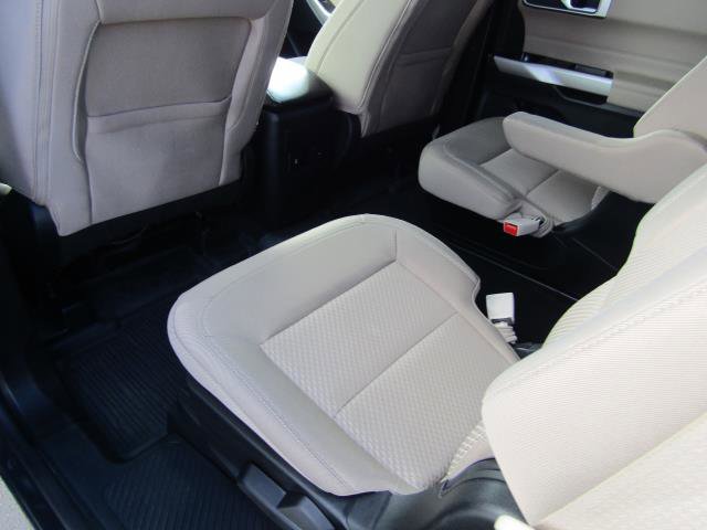 Certified 2023 Ford Explorer XLT w/ Class IV Trailer Tow Package image 16