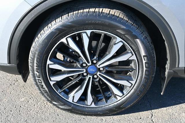 Certified 2022 Ford Escape SE w/ SE Sport Appearance Package image 14