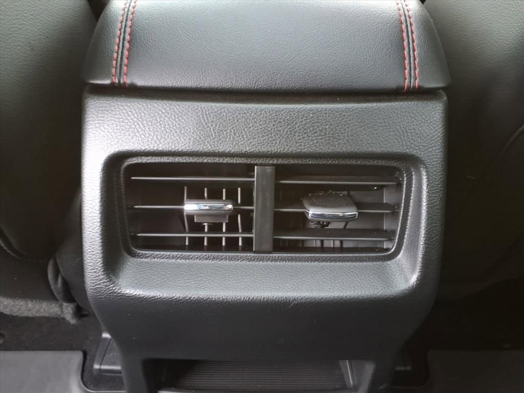 Certified 2024 Ford Edge ST-Line w/ Class II Trailer Tow Package image 31