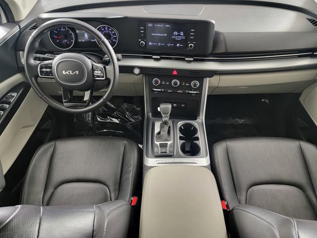 Used 2023 Kia Carnival LX FWD image 20