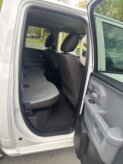 Used 2024 RAM 1500 Classic SLT AWD/4WD image 19