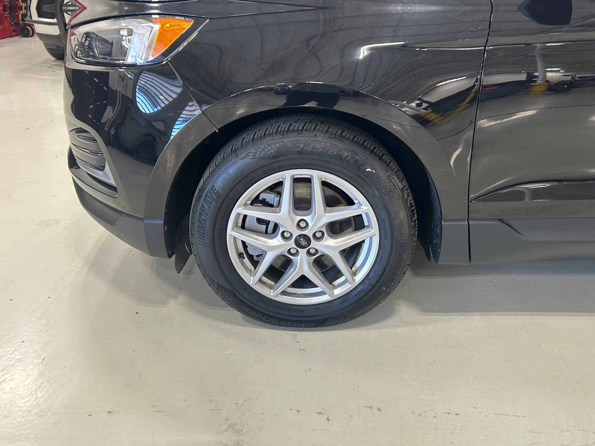 Certified 2024 Ford Edge SEL AWD/4WD image 9