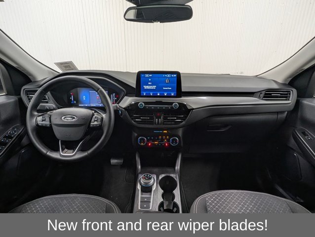 Certified 2024 Ford Escape Active w/ Cold Weather Package FWD image 3