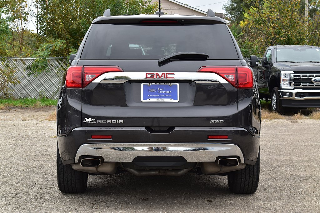 Used 2017 GMC Acadia Denali w/ Technology Package AWD/4WD image 9