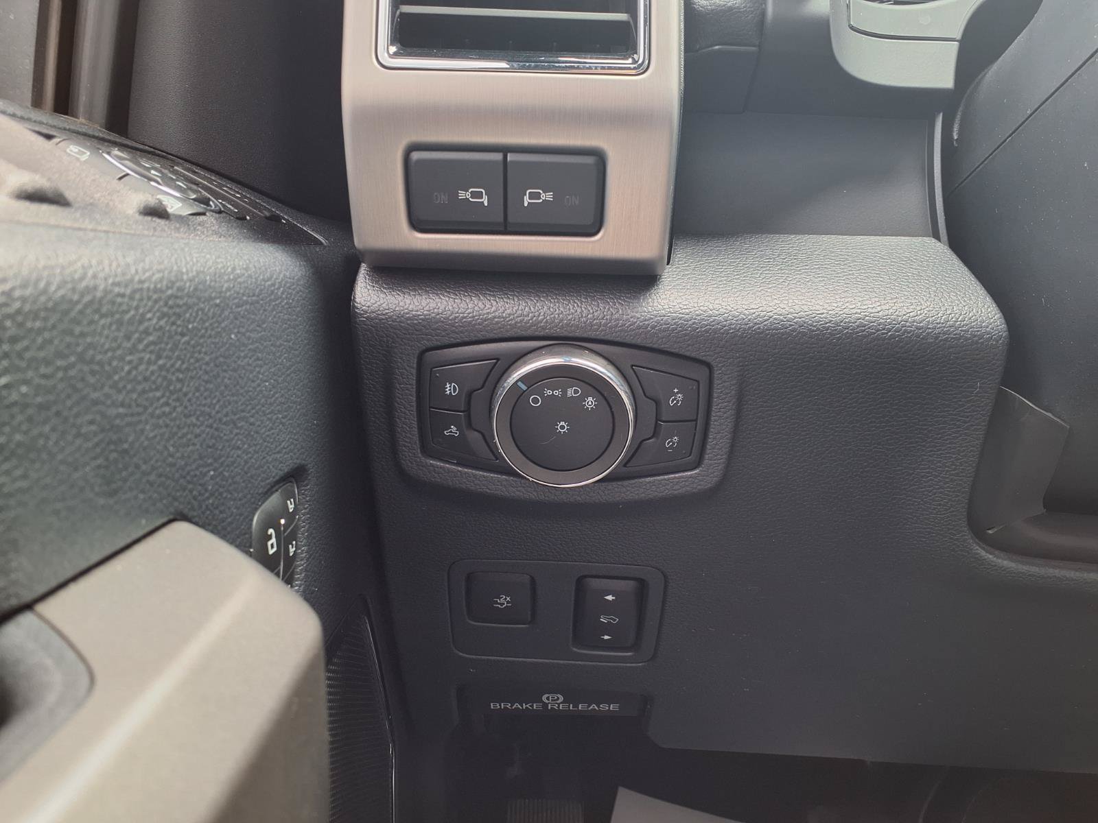 Certified 2022 Ford F450 Platinum w/ FX4 Off-Road Package AWD/4WD image 26