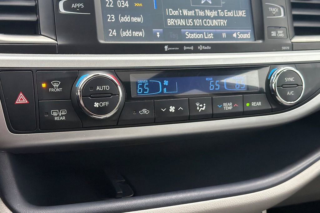 Used 2018 Toyota Highlander XLE image 21