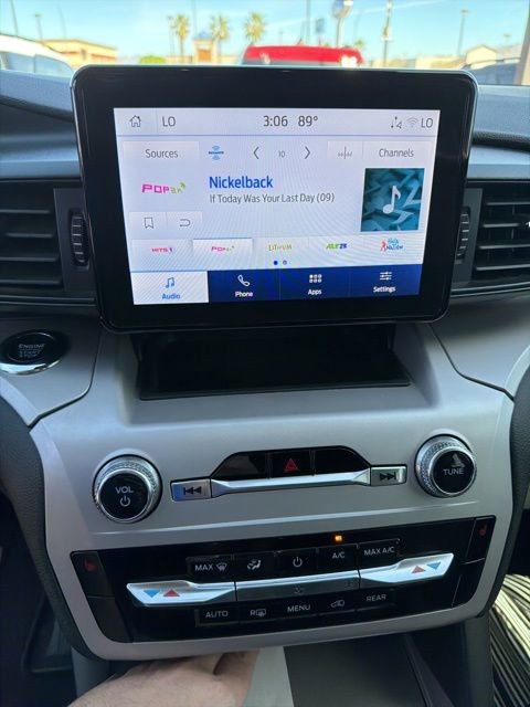 Certified 2024 Ford Explorer XLT image 9