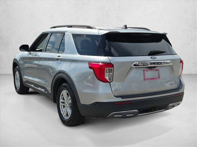 Certified 2021 Ford Explorer XLT w/ Equipment Group 202A RWD image 7