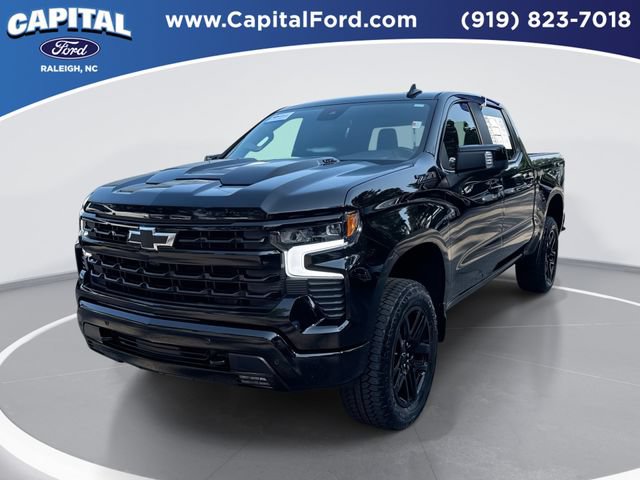 Used 2025 Chevrolet Silverado 1500 LT Trail Boss w/ LT Trail Boss Premium Package AWD/4WD image 1