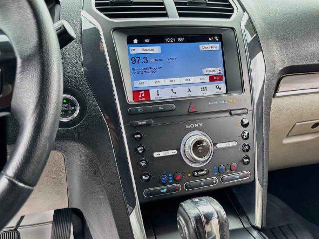 Certified 2019 Ford Explorer Limited w/ Class III Trailer Tow Package FWD image 15