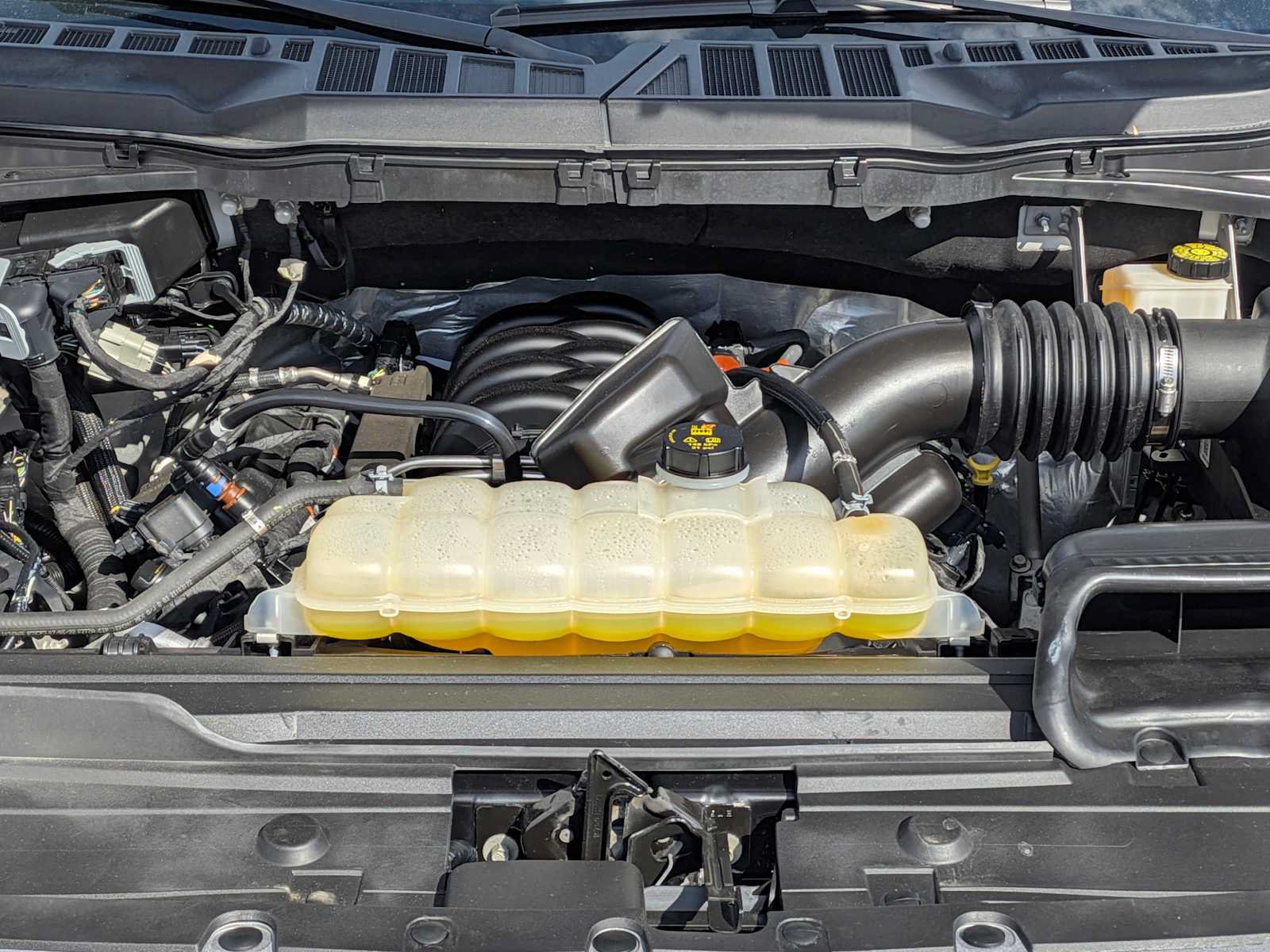 Certified 2022 Ford F150 Lariat AWD/4WD image 13