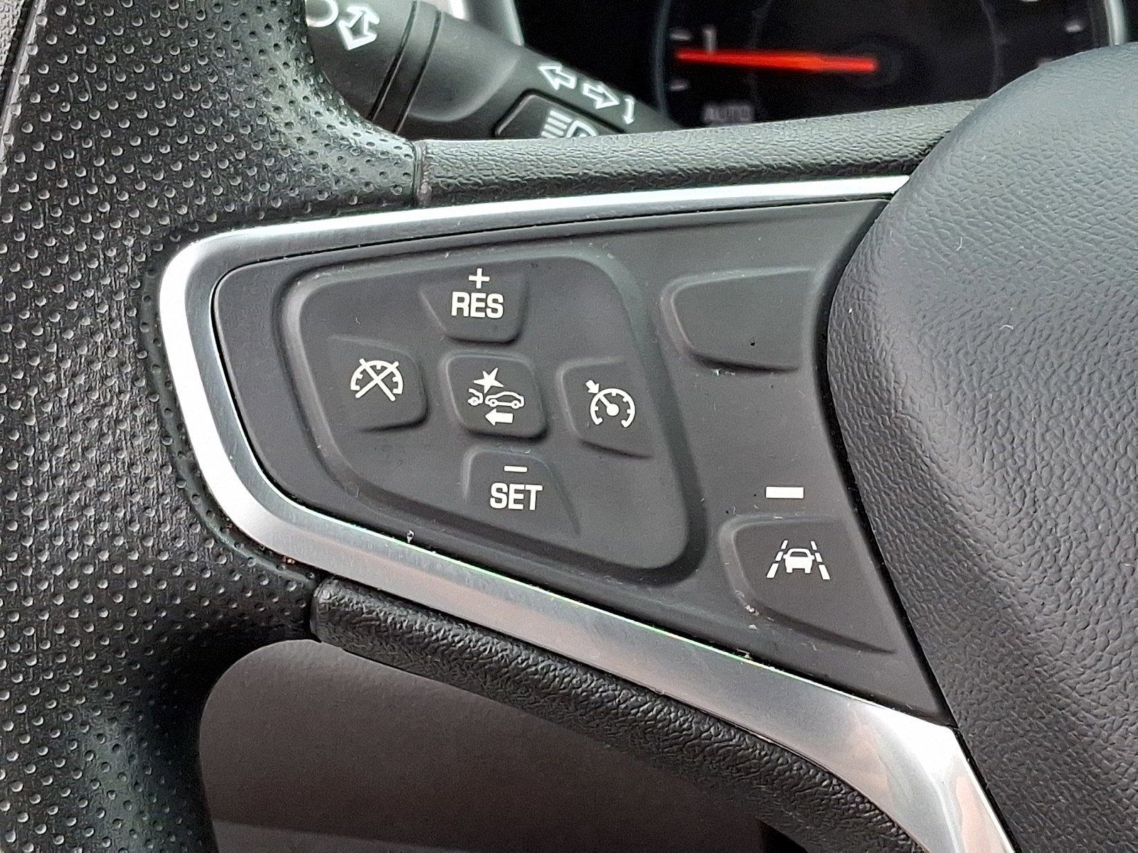 Used 2022 Chevrolet Equinox LS w/ LS Convenience Package image 19