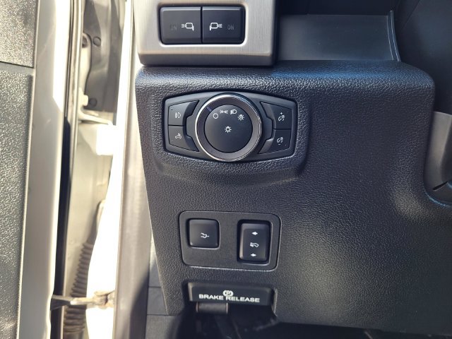 Certified 2019 Ford F350 Platinum w/ Platinum Ultimate Package AWD/4WD image 16