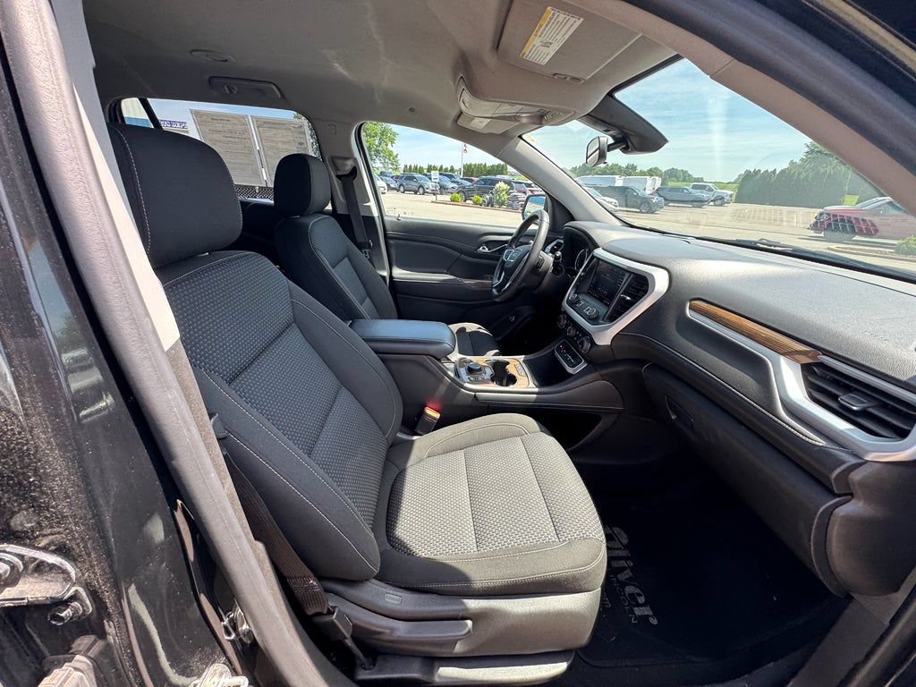 Used 2023 GMC Acadia SLE w/ Driver Convenience Package FWD image 11