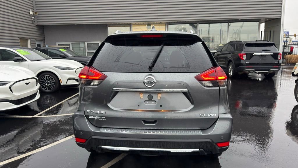 Used 2019 Nissan Rogue SL w/ Premium Package image 3