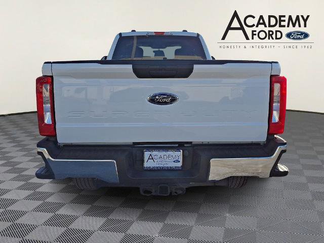 Certified 2023 Ford F350 XLT w/ Snow Plow/Camper Package AWD/4WD image 5