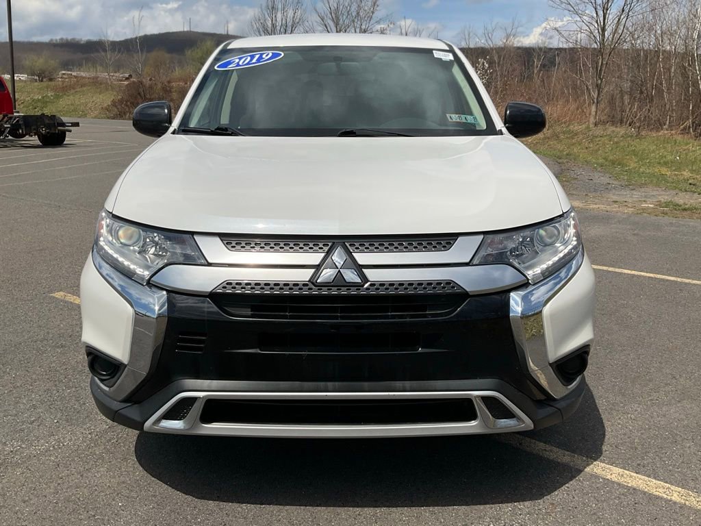 Used 2019 Mitsubishi Outlander ES image 27