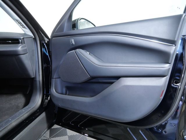 Certified 2025 Ford Mustang Mach-E Select w/ Comfort Package Lite AWD/4WD image 9