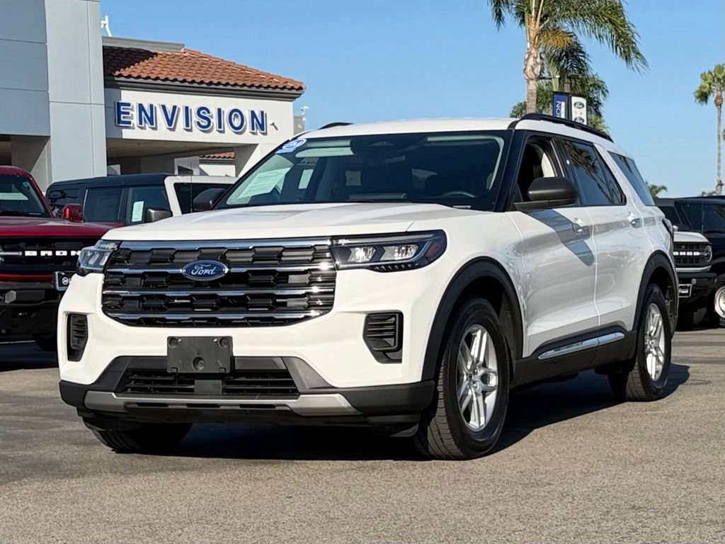 Certified 2025 Ford Explorer Active RWD image 4