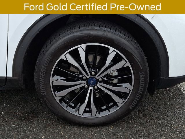 Certified 2022 Ford Escape SE w/ SE Sport Appearance Package image 11