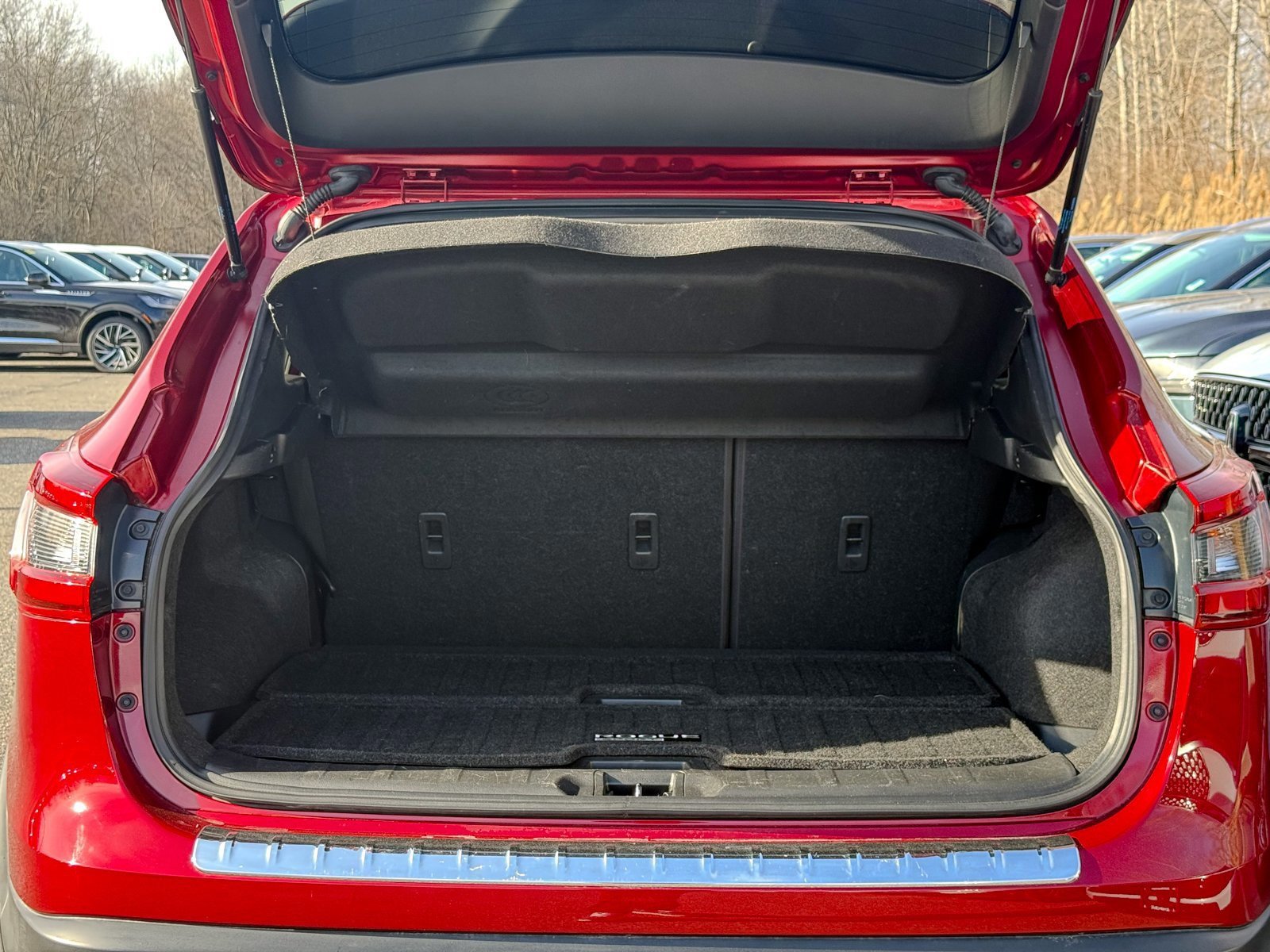 Used 2020 Nissan Rogue Sport SL w/ Premium Package image 13