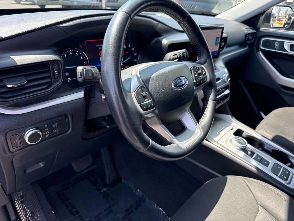 Certified 2023 Ford Explorer XLT RWD image 26