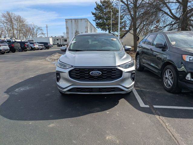 Certified 2023 Ford Escape ST-Line Select w/ Tech Pack #2 image 7