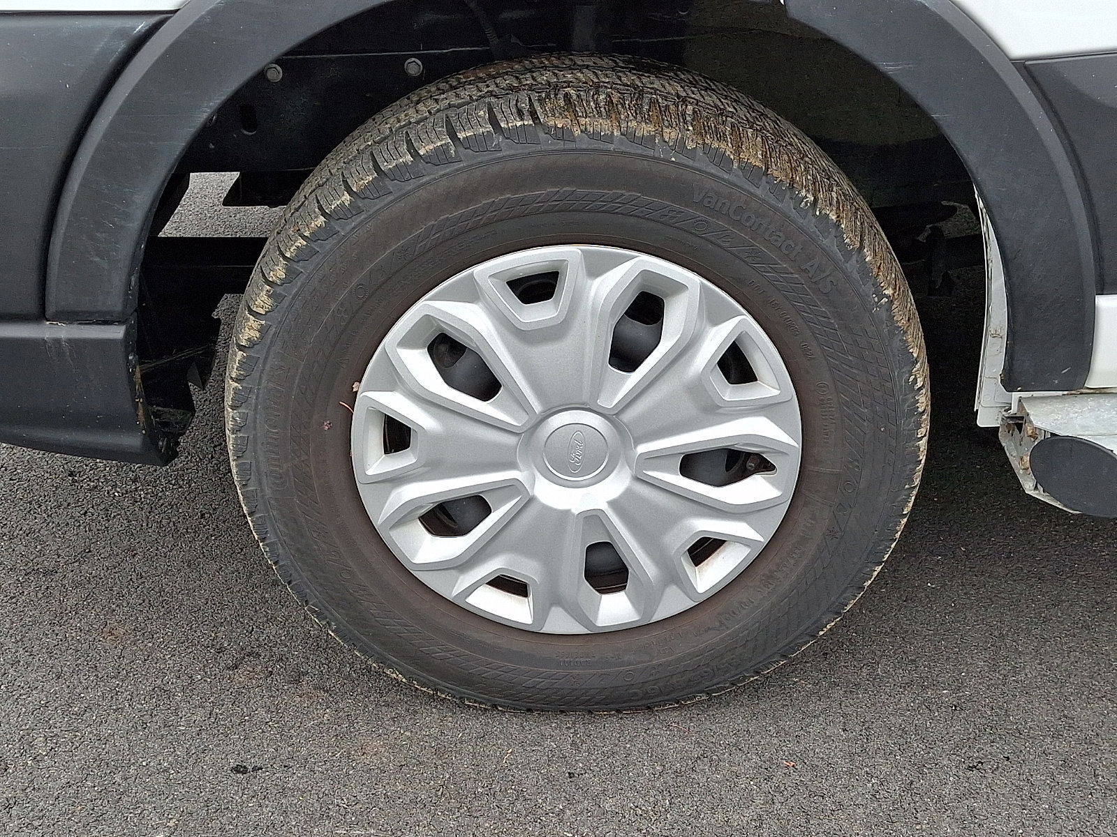 Certified 2024 Ford Transit 250 Low Roof w/ Exterior Upgrade Package image 9