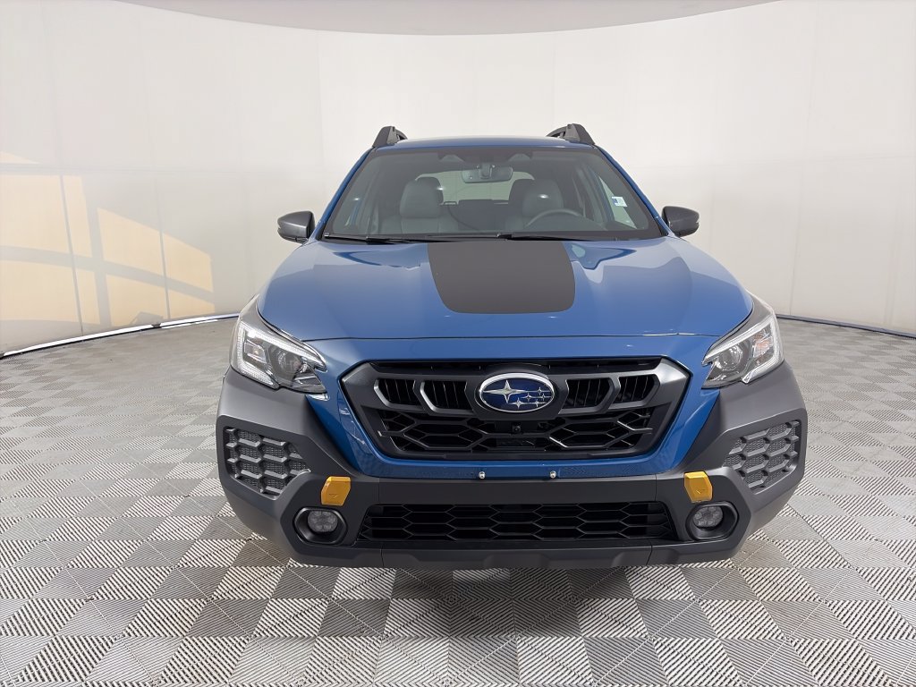 Used 2025 Subaru Outback Wilderness AWD/4WD image 2