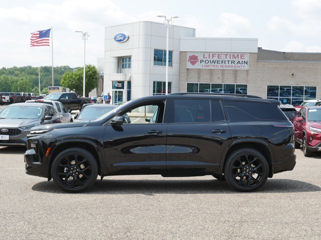 Used 2025 Chevrolet Traverse RS w/ LPO, Floor Liner Package AWD/4WD image 7