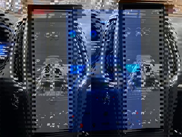 Certified 2024 Ford Edge SEL w/ Convenience Package image 10