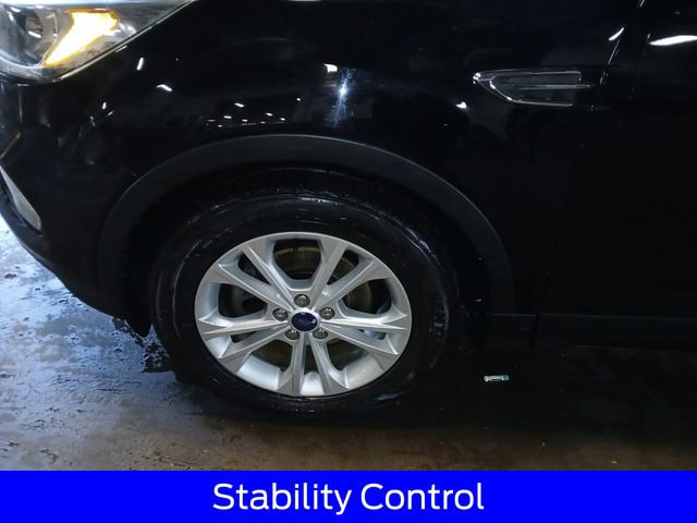 Certified 2017 Ford Escape SE w/ SE Cold Weather Package FWD image 4