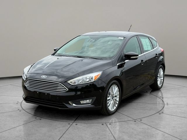 Certified 2018 Ford Focus Titanium w/ Titanium Technology Package FWD image 3