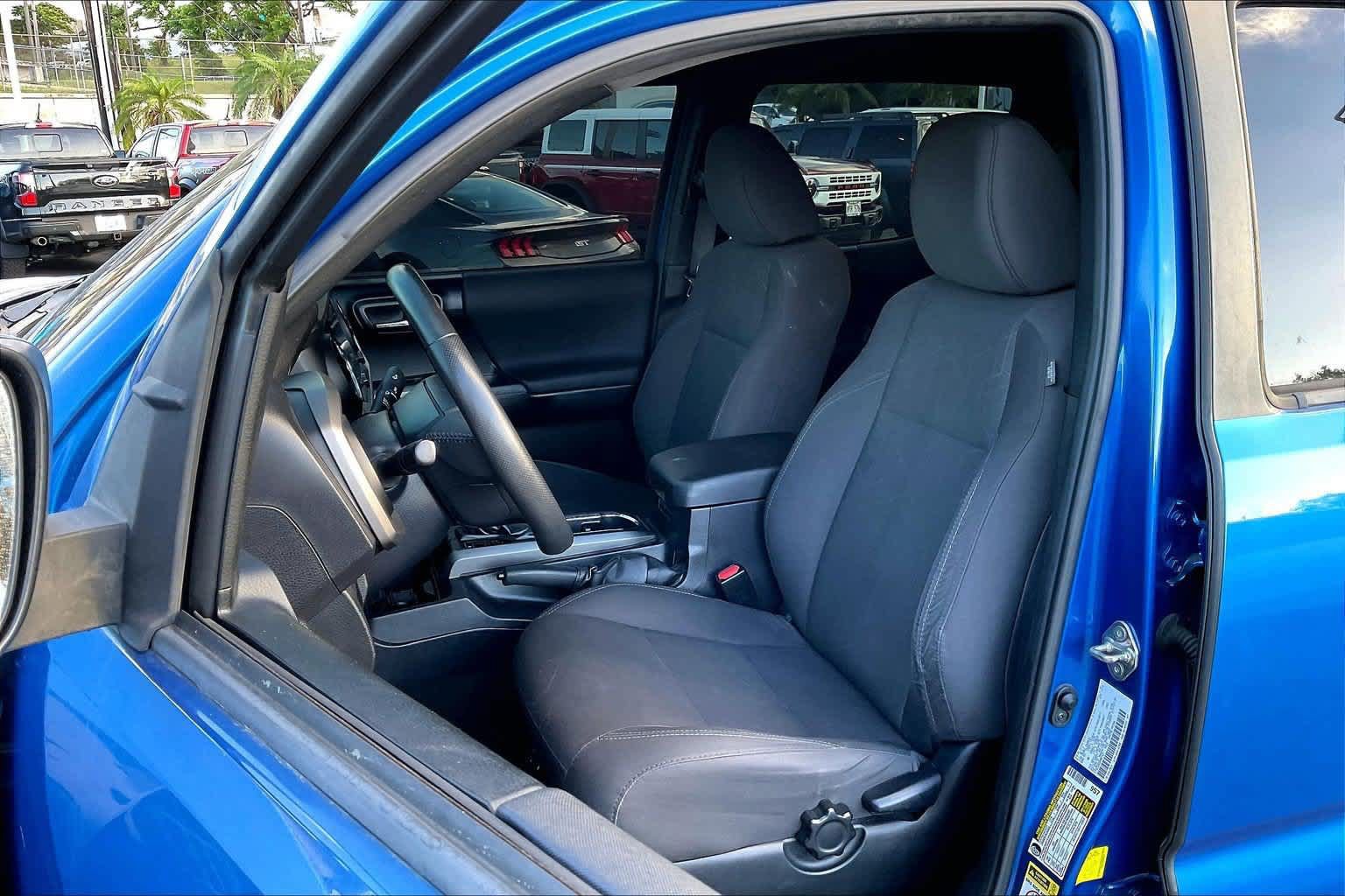Used 2017 Toyota Tacoma TRD Sport RWD image 11