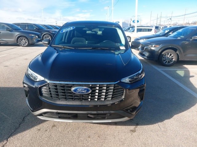 Certified 2025 Ford Escape Active w/ Cold Weather Package image 3