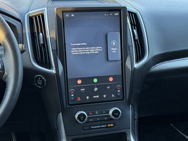 Certified 2022 Ford Edge Titanium w/ Class II Trailer Tow Package image 8