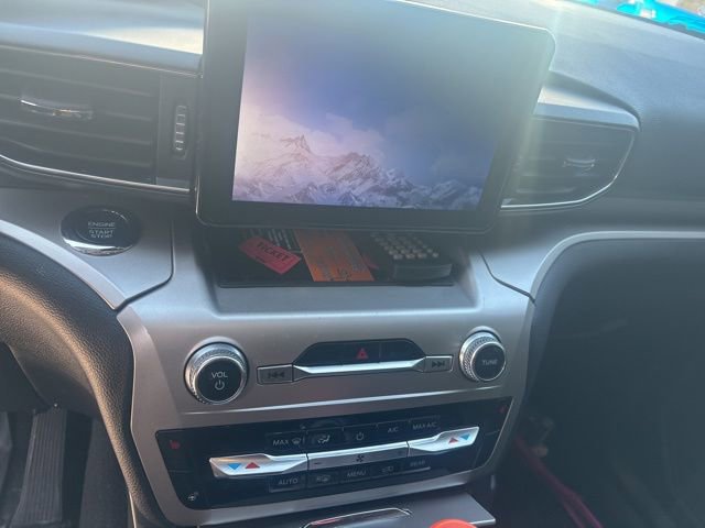 Certified 2021 Ford Explorer XLT w/ Equipment Group 202A image 27