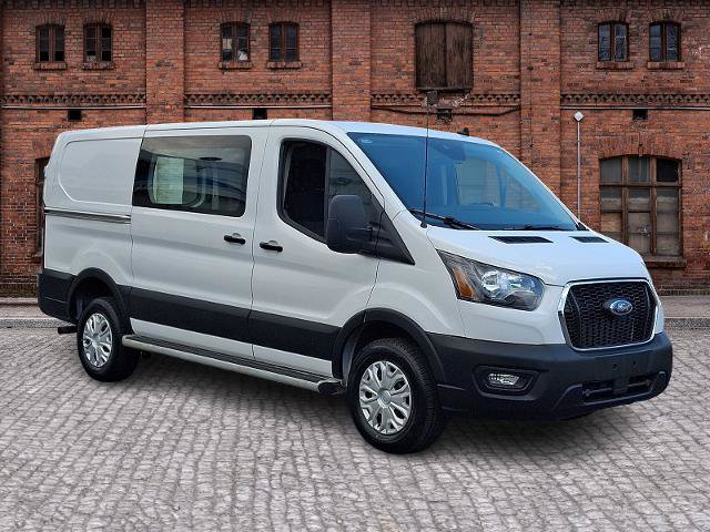 Certified 2025 Ford Transit 250 Low Roof w/ Exterior Upgrade Package RWD image 3