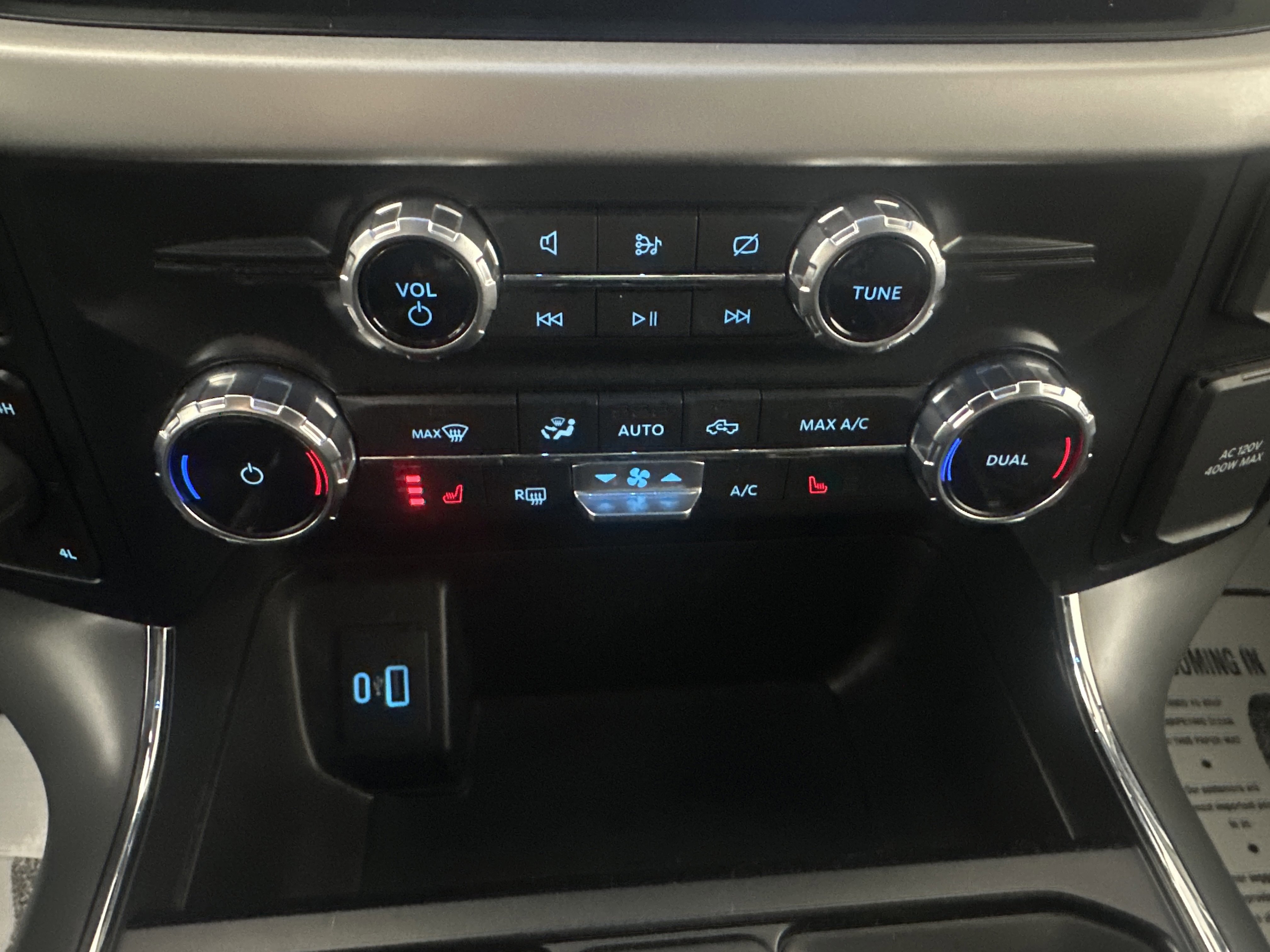 Certified 2022 Ford F150 XLT w/ Equipment Group 302A High image 19