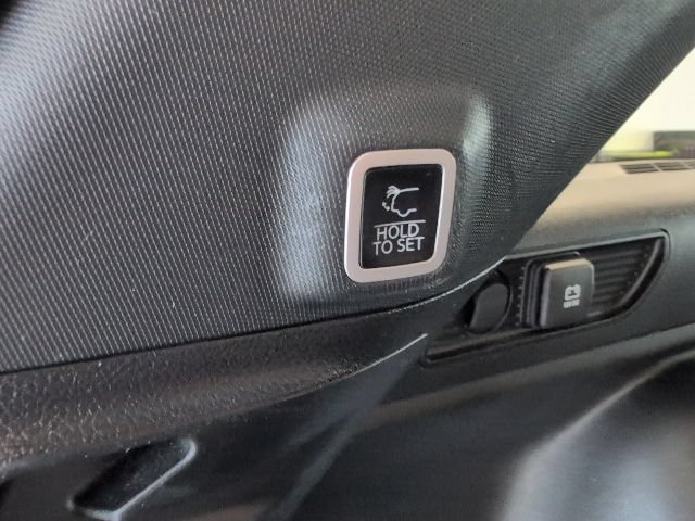 Used 2024 Jeep Grand Cherokee Limited AWD/4WD image 35