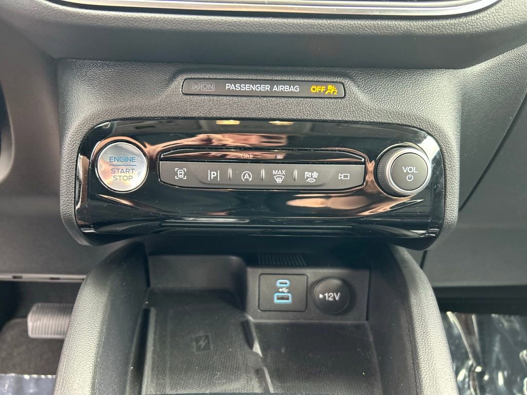Certified 2023 Ford Escape Platinum AWD/4WD image 20