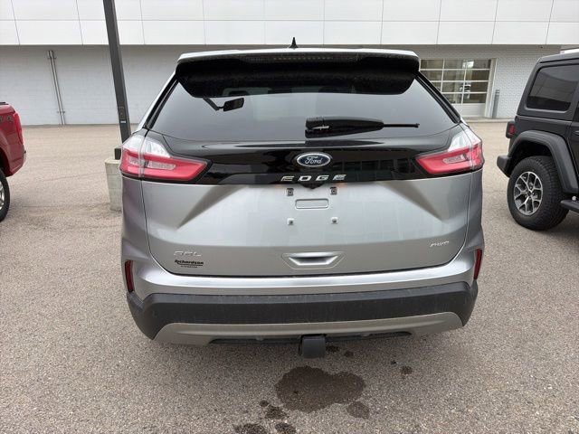 Certified 2022 Ford Edge SEL w/ Convenience Package AWD/4WD image 10
