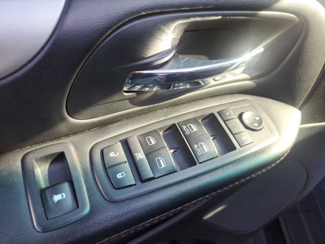 Used 2017 Dodge Grand Caravan GT FWD image 11