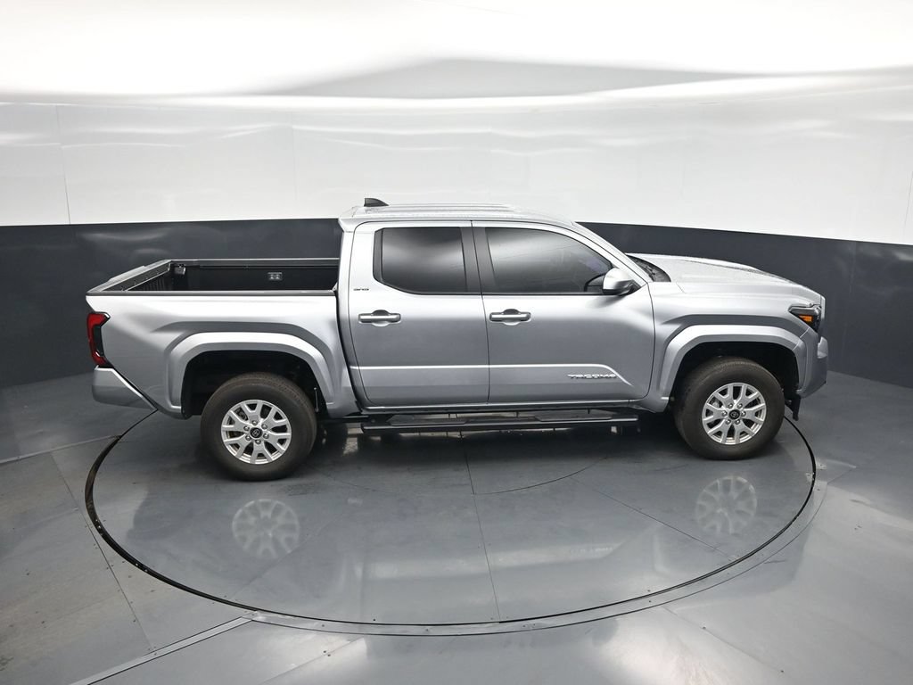 Used 2026 Toyota Tacoma SR5 RWD image 33