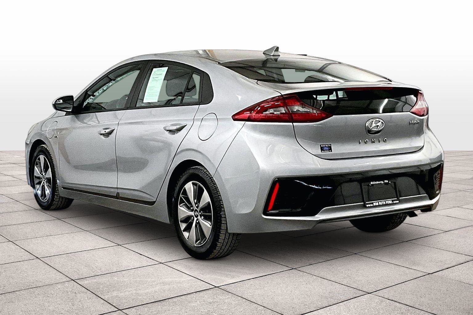 Used 2019 Hyundai Ioniq Plug-In Hybrid image 10