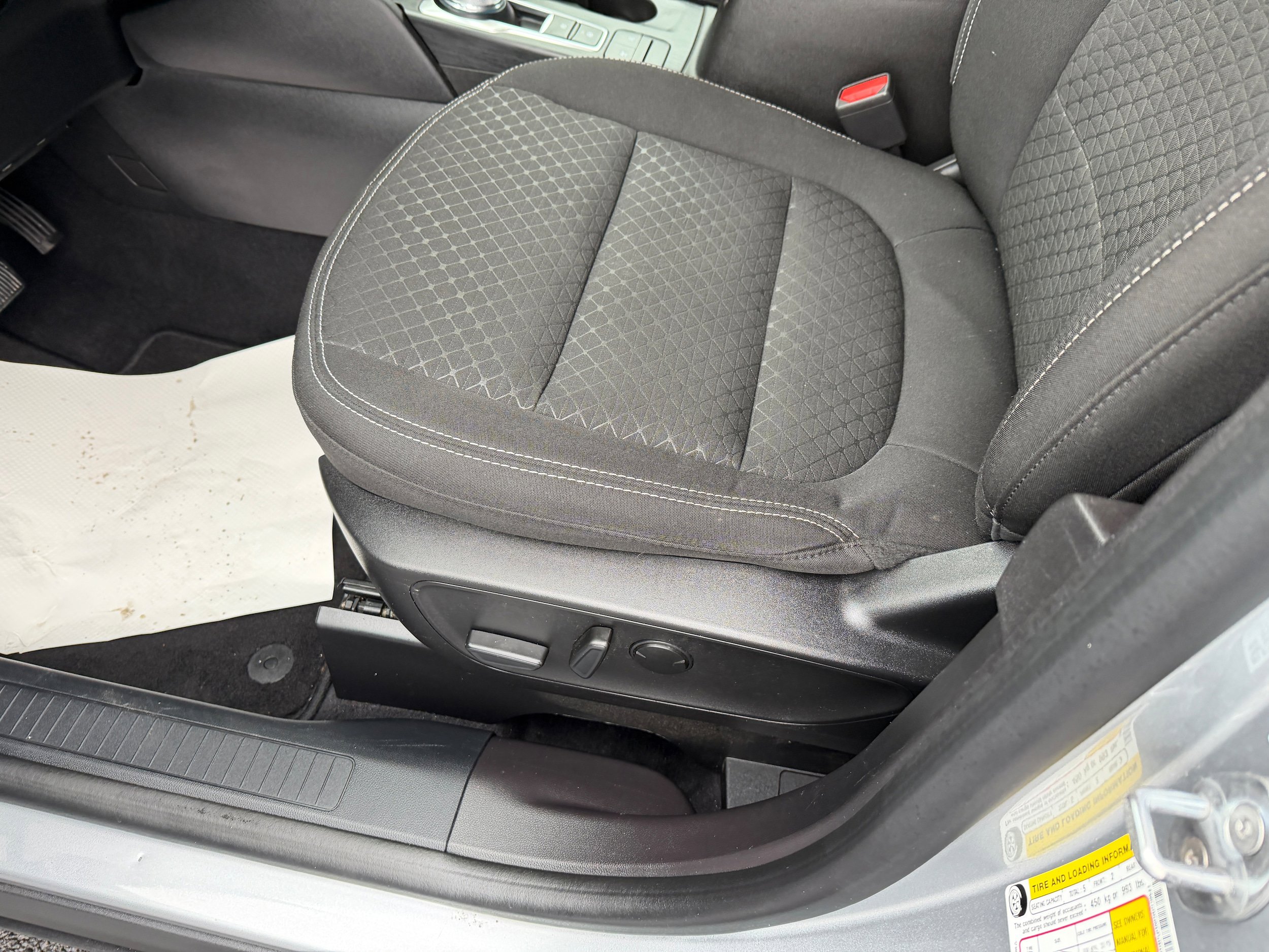Certified 2023 Ford Escape Active AWD/4WD image 17