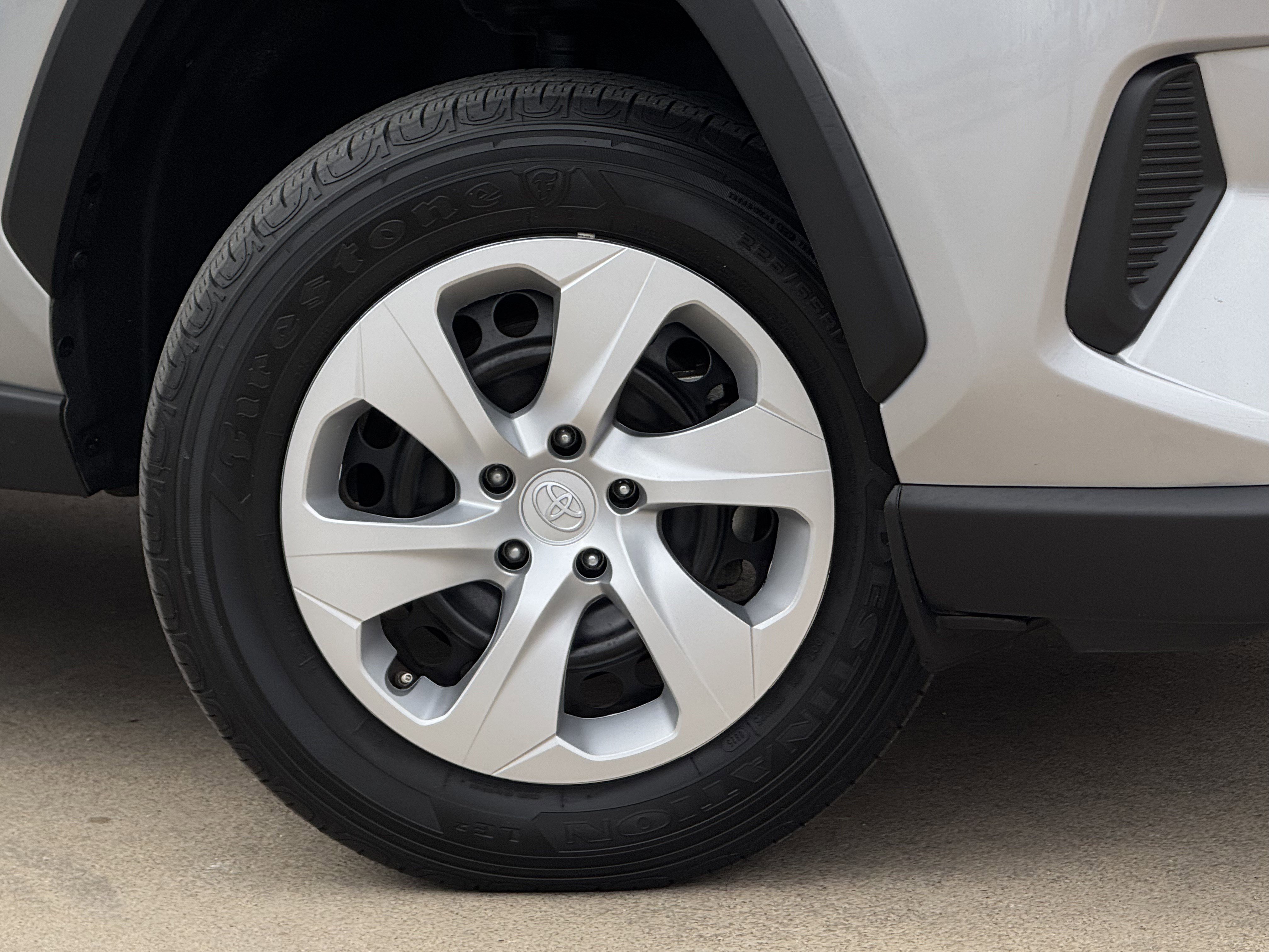 Used 2025 Toyota RAV4 LE image 3