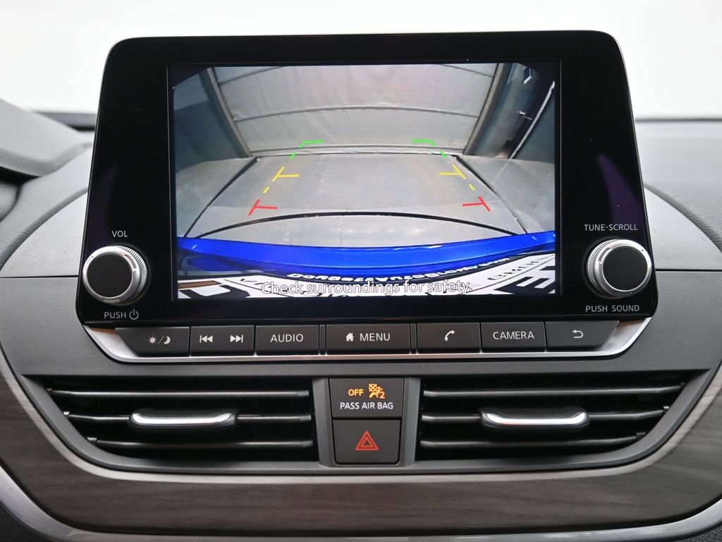 Used 2025 Nissan Altima 2.5 SV image 4