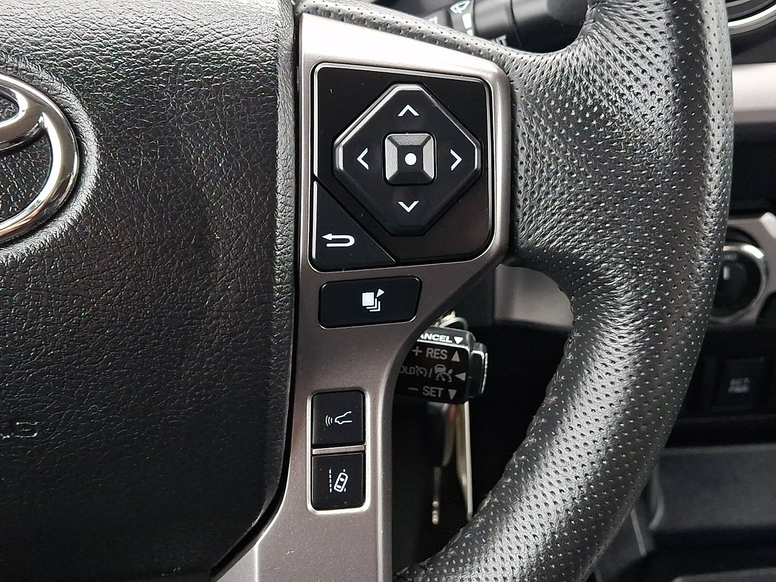 Used 2022 Toyota Tacoma SR5 image 22