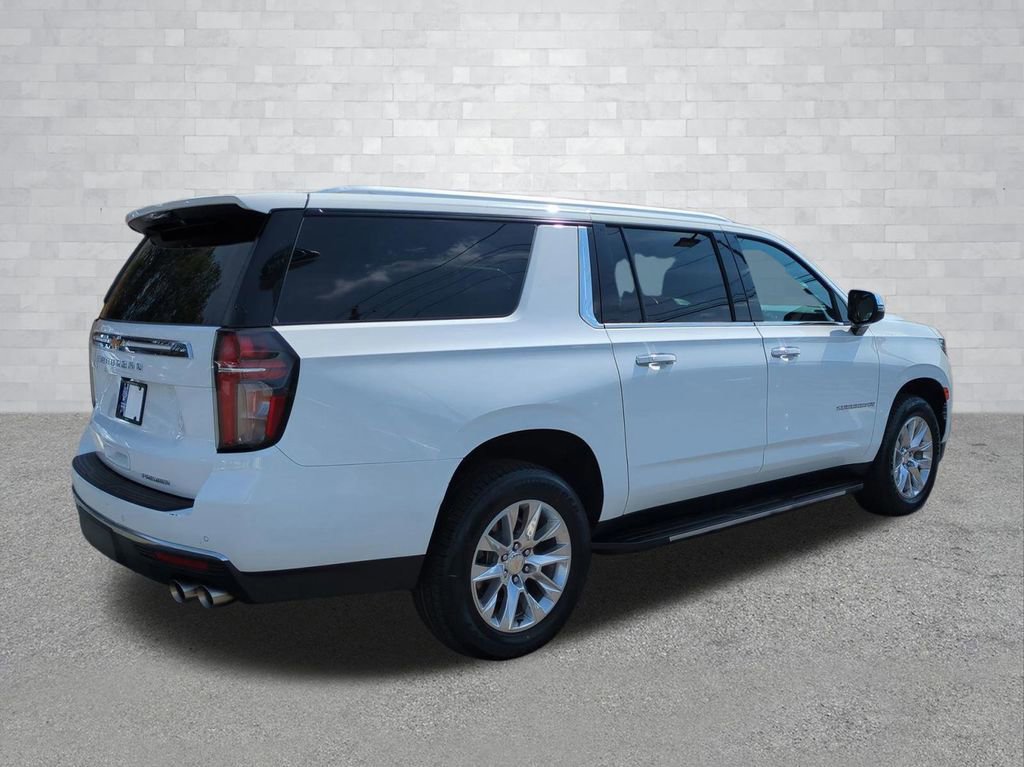Used 2024 Chevrolet Suburban Premier image 5